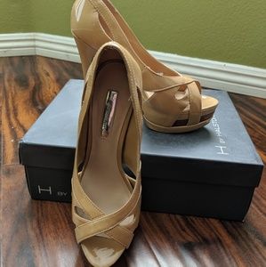 H by Halston Miranda Stilleto- Tan
